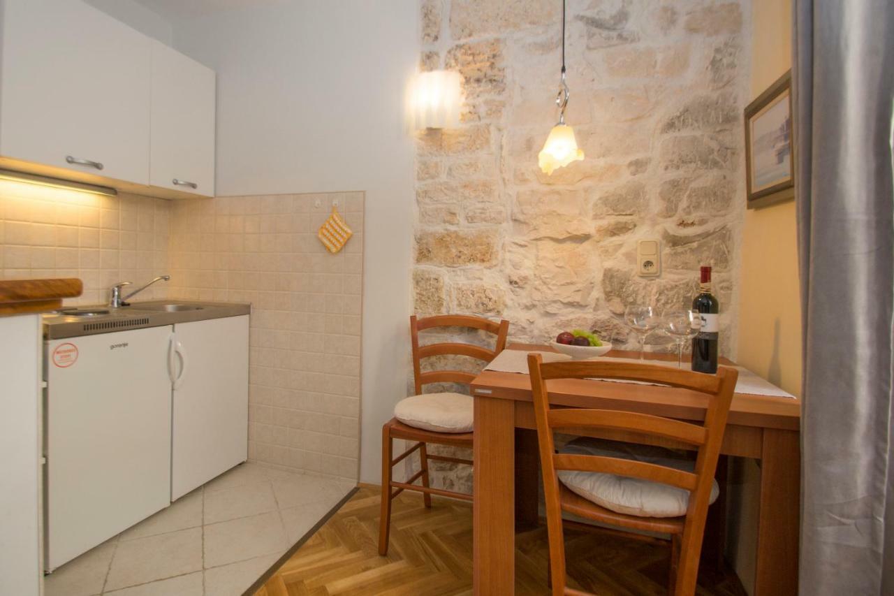 Sunny Town Apartment
